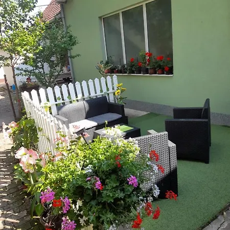 Lela Apartment