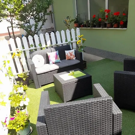 Lela Apartment *